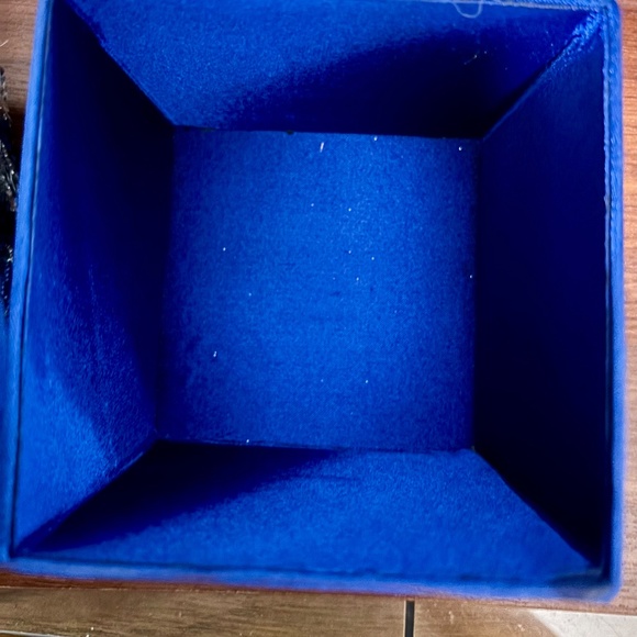 Sequin Sparkly Blue Box - Picture 4 of 6
